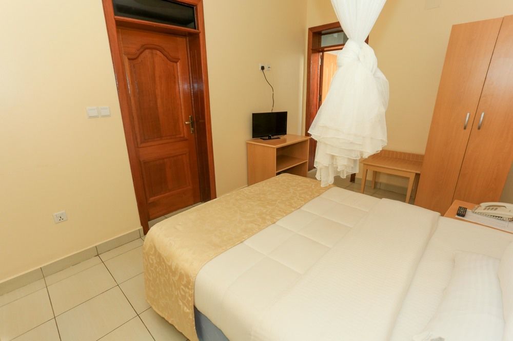 Faraja Hotel ルヘンゲリ エクステリア 写真